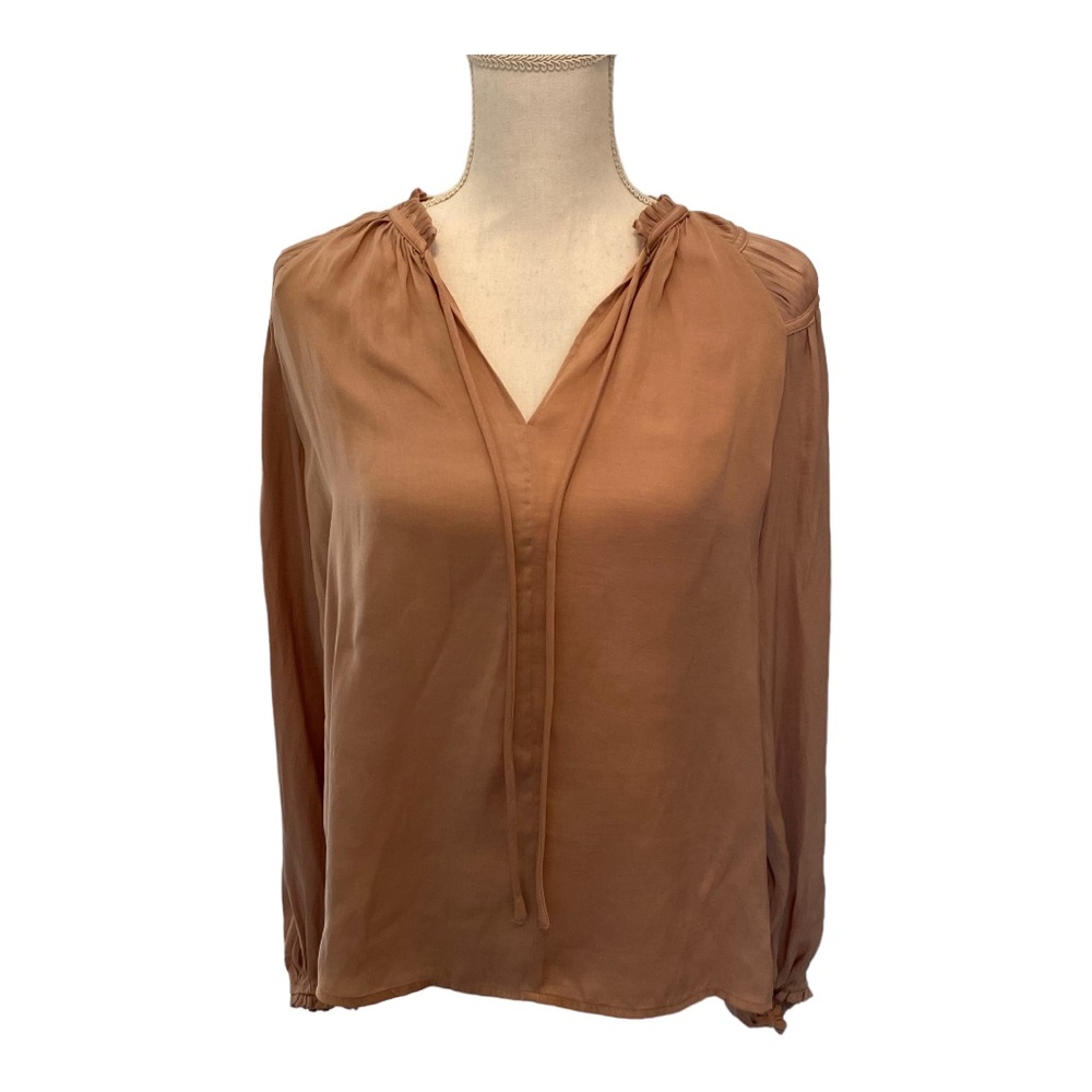 T Tahari blouse with full sleeves